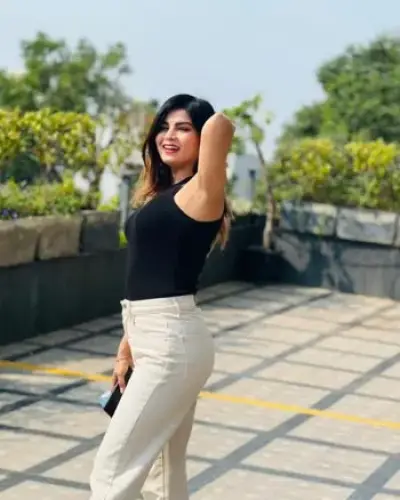 Call Girls Sg Highway Cash On Delivery
